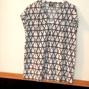 Anne Klein black & white shirt